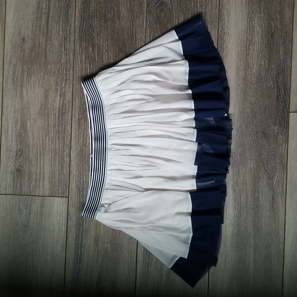 New Balance Tennis Skirt in White and Navy